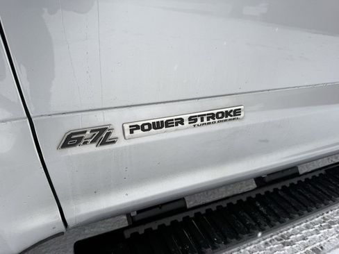 Used 2022 Ford F250 XL w/ Power Equipment Group image 11