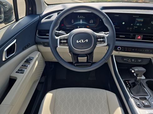 New 2026 Kia Carnival EX FWD image 14