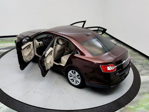 Used 2010 Ford Taurus Limited FWD image 36