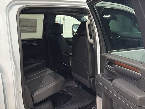 New 2026 GMC Sierra 2500 Denali w/ Denali Reserve Package AWD/4WD image 15