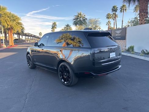 Used 2025 Land Rover Range Rover Long Wheelbase Autobiography image 7