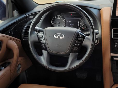 Used 2024 INFINITI QX80 Sensory image 39