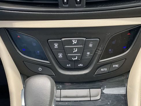 Used 2017 Buick Envision Premium w/ Driver Confidence Package image 22