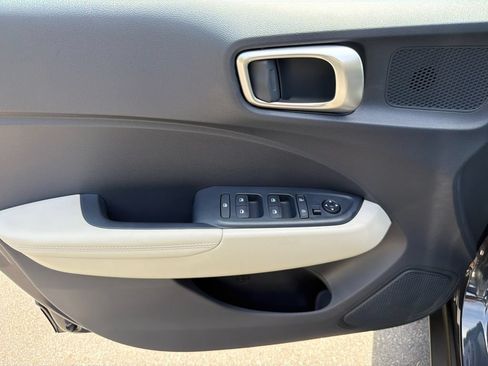 New 2026 Hyundai Venue SEL FWD image 11