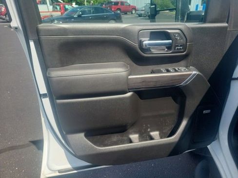 Used 2022 Chevrolet Silverado 2500 LTZ w/ LTZ Convenience Package image 12