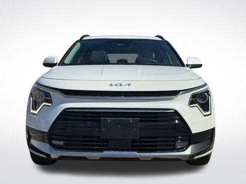 Used 2023 Kia Niro EX Touring image 8