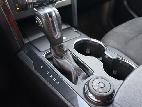 Used 2018 Ford Explorer XLT w/ Equipment Group 202A image 13