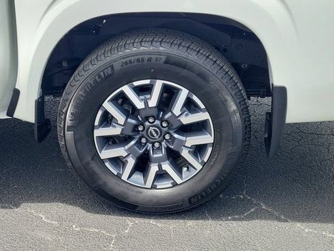 Used 2024 Nissan Frontier SL w/ Technology Package RWD image 28