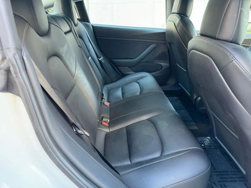Used 2023 Tesla Model 3 Standard Range RWD image 9