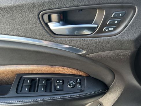 Used 2017 Acura MDX w/Advance Pkg image 12