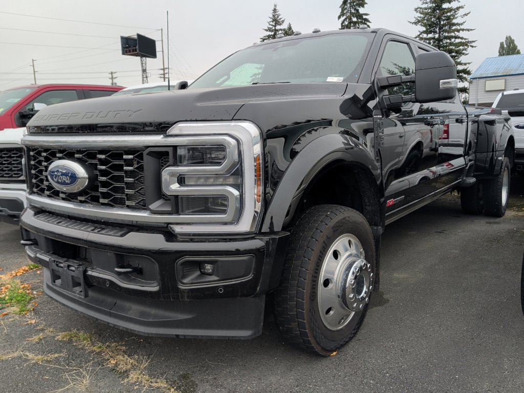 Used 2025 Ford F450 Platinum w/ FX4 Off-Road Package AWD/4WD image 1