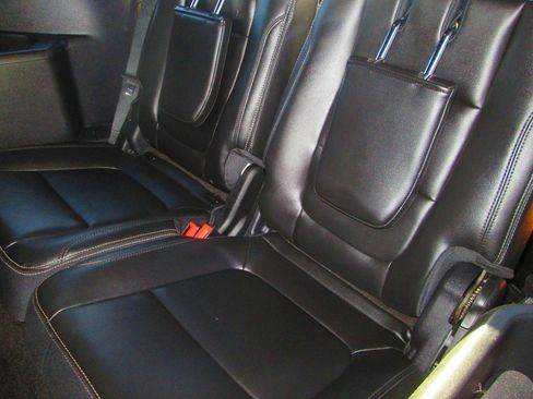 Used 2016 Ford Explorer Limited w/ Equipment Group 301A image 6