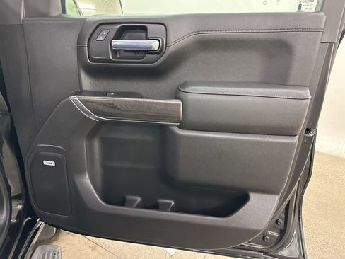 Used 2022 Chevrolet Silverado 1500 LTZ w/ LTZ Premium Package image 19