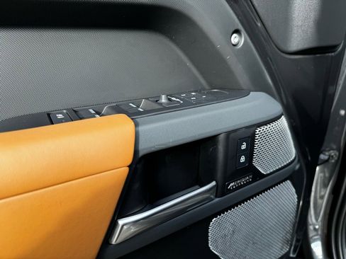 Used 2023 Land Rover Defender 130 X image 7