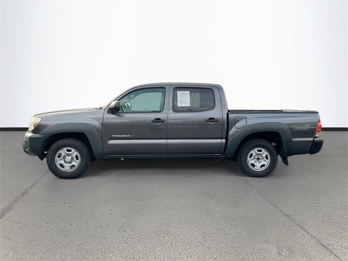 Used 2014 Toyota Tacoma Base image 4