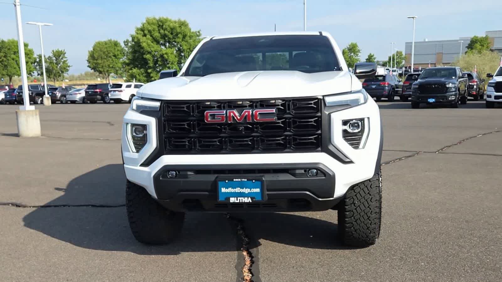 Used 2024 GMC Canyon Elevation w/ Convenience Package RWD image 3