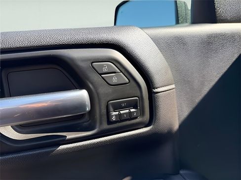 Used 2019 Chevrolet Silverado 1500 High Country w/ Technology Package image 22