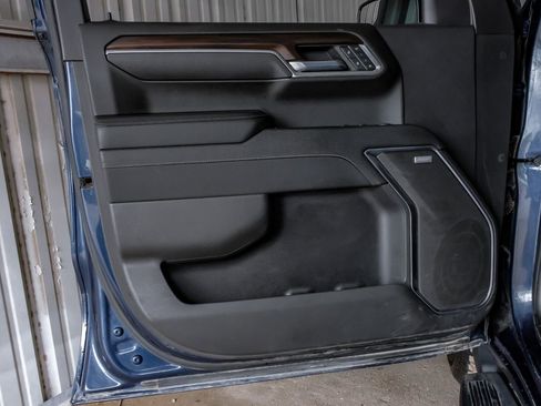 Used 2023 GMC Sierra 1500 SLT image 41