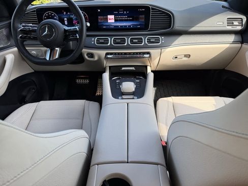 Certified 2025 Mercedes-Benz GLS 450 4MATIC image 13