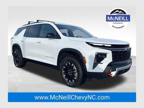 New 2026 Chevrolet Traverse Z71 w/ Driver Confidence Package image 1