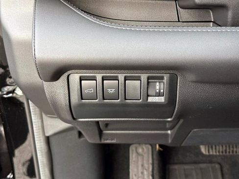 Certified 2025 Subaru Ascent Limited w/ Popular Package #1 image 32