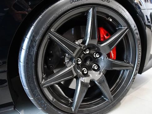 Used 2020 Ford Mustang Shelby GT500 w/ Carbon Fiber Track Pack RWD image 11