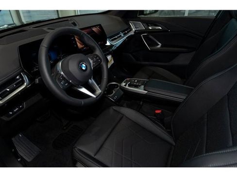New 2025 BMW X1 xDrive28i w/ Technology Package image 57