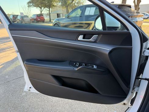 Used 2025 Kia K5 LXS image 18