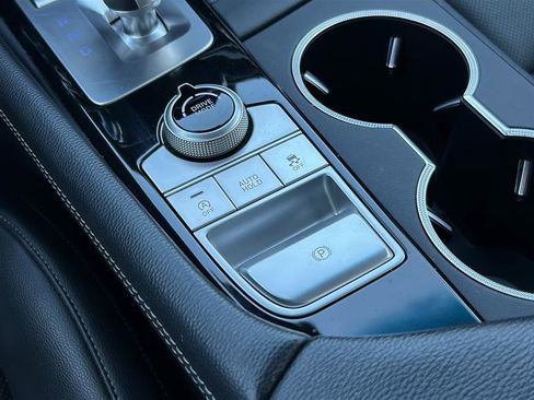 Used 2021 Genesis G70 2.0T image 26