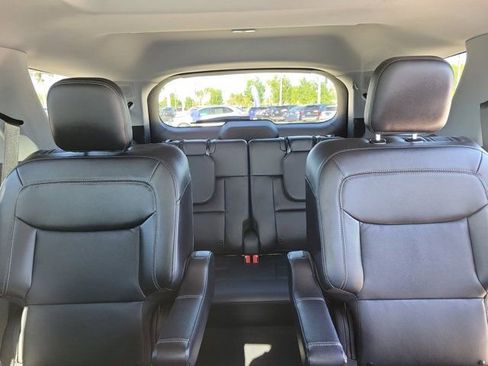 Certified 2023 Ford Explorer Limited w/ Limited Technology Package image 20