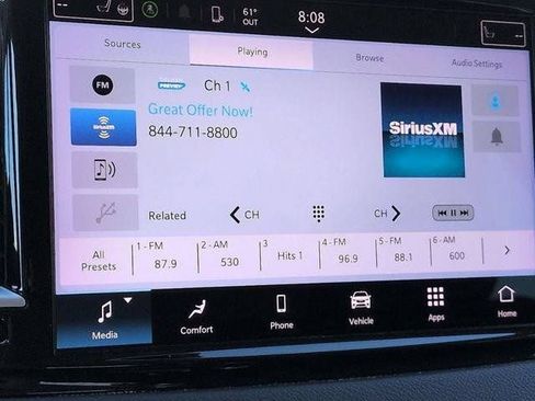 Used 2023 Chrysler Pacifica Touring-L FWD image 23