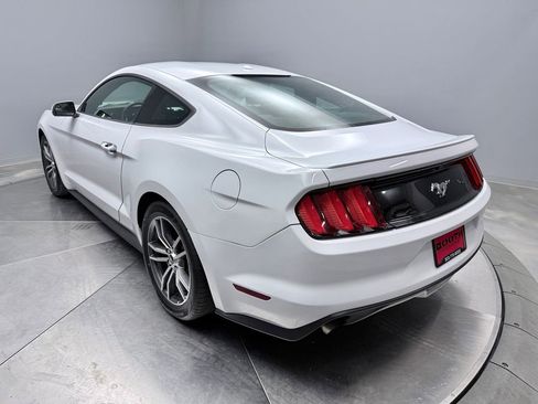 Used 2017 Ford Mustang Premium image 7