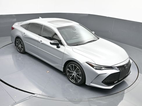 Used 2022 Toyota Avalon Touring image 36