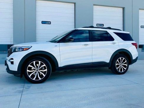 Certified 2024 Ford Explorer ST-Line w/ Class IV Trailer Tow Package AWD/4WD image 1
