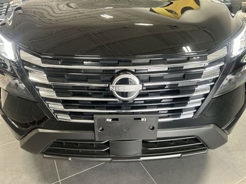 Used 2025 Nissan Rogue SV w/ SV Premium Package AWD/4WD image 31