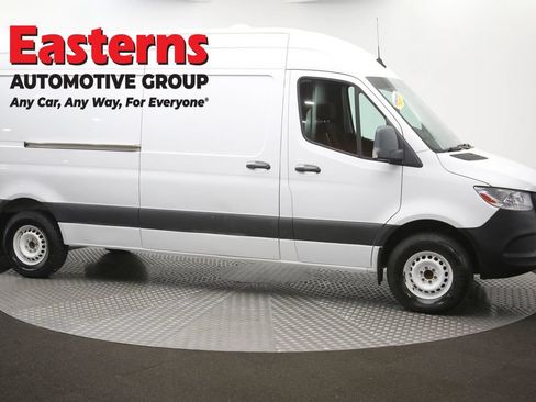 Used 2020 Mercedes-Benz Sprinter 2500 w/ Driver Convenience Package image 45