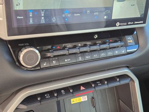 Used 2023 Toyota Tundra Limited w/ TRD Off-Road Package image 28