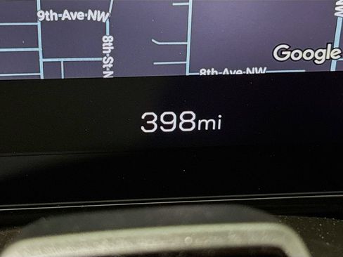 Used 2025 GMC Yukon Elevation AWD/4WD image 13