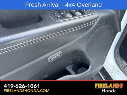 Used 2014 Jeep Grand Cherokee Overland w/ Advanced Technology Group AWD/4WD image 14