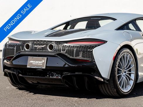 Used 2025 McLaren Artura RWD image 8