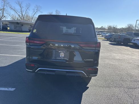 Used 2024 Lexus LX 600 F Sport AWD/4WD image 6