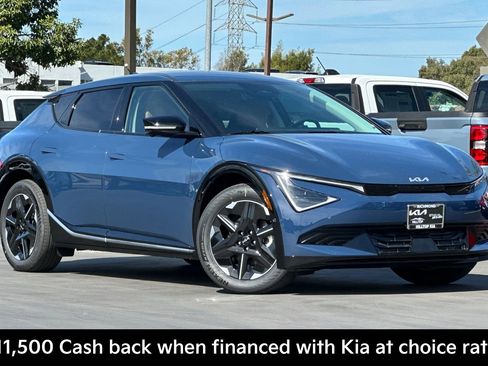 New 2025 Kia EV6 Wind image 2