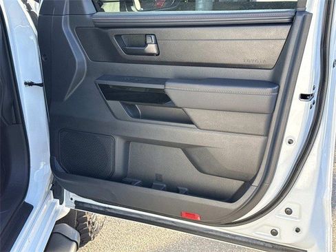 Used 2025 Toyota Tundra Limited image 8