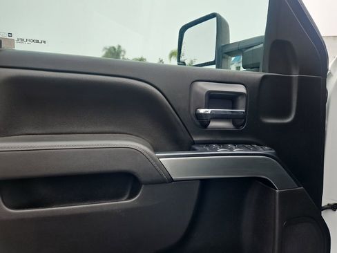 Used 2016 Chevrolet Silverado 2500 LT w/ LT Convenience Package AWD/4WD image 19