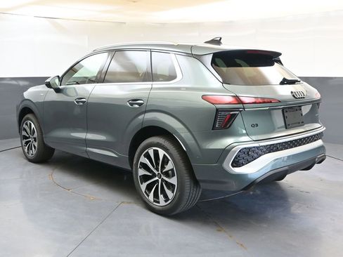 New 2026 Audi Q3 quattro 2.0T AWD/4WD image 3