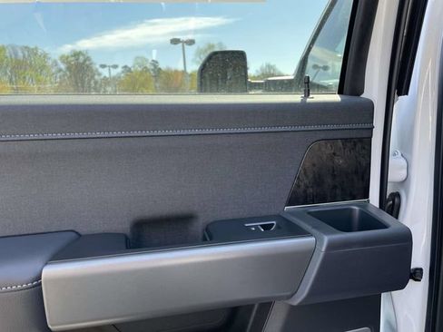 New 2026 Ford F250 Lariat w/ Black Appearance Package AWD/4WD image 26