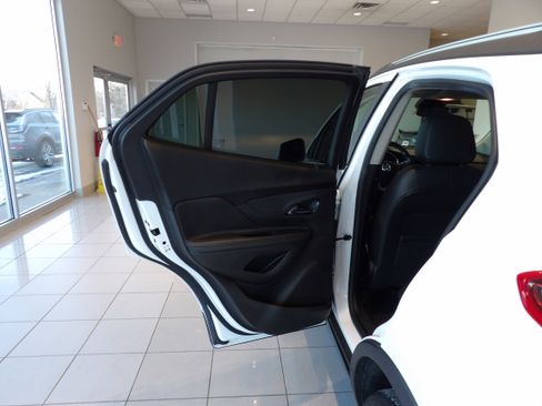 Used 2022 Buick Encore Preferred w/ Safety Package image 16