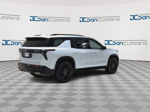 Used 2026 Chevrolet Traverse RS w/ LPO, Floor Liner Package AWD/4WD image 8