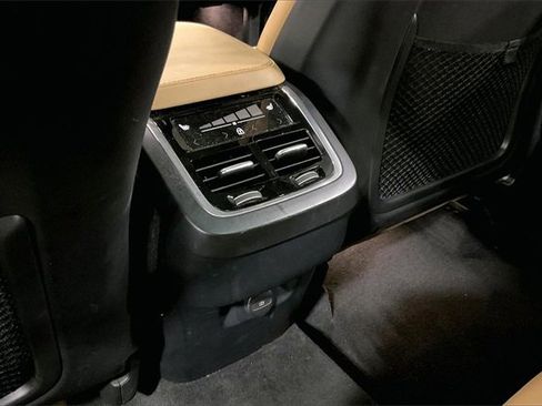 Certified 2024 Volvo XC90 B6 Ultimate image 35