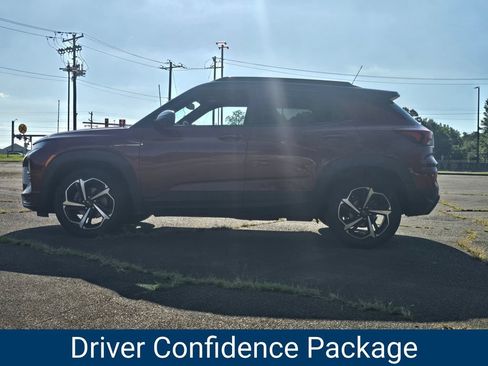 Certified 2022 Chevrolet TrailBlazer RS w/ Technology Package FWD image 5